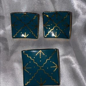 Vintage ceramic clip on earring & brooch